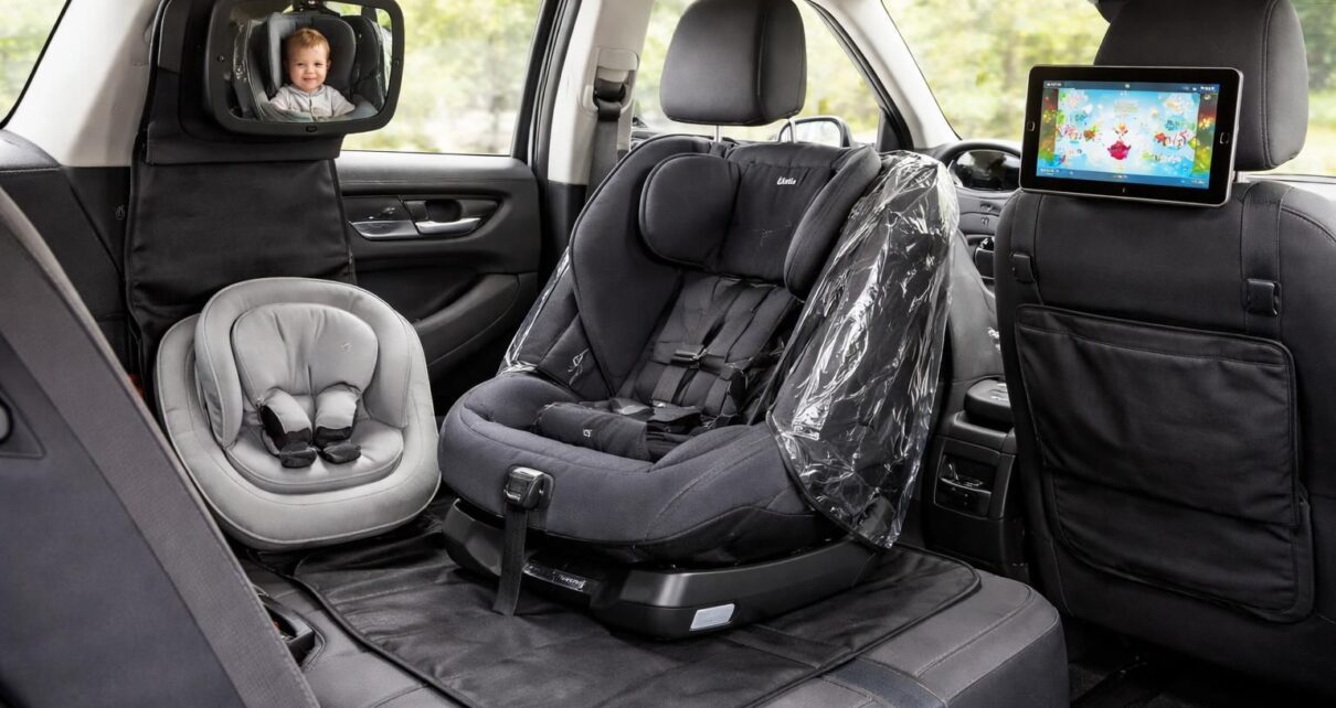 découvrez les accessoires complémentaires disponibles pour l'axkid minikid 2.0 afin d'améliorer la sécurité et le confort de votre enfant lors de vos trajets.